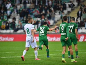 Vefa Temel: "Bursaspor Camiası Düştüğü Yerden Kalkmasını Bilir"