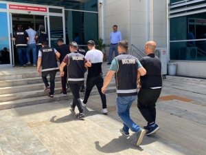 İ̇lişki Tuzağıyla Uygunsuz Fotoğraflar Çekip Şantaj Yapan Çete Çökertildi