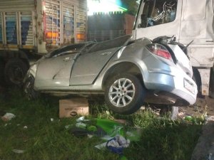 Sürat Yapan Otomobil, 2 Üniversite Öğrencisini Yaşamdan Kopardı