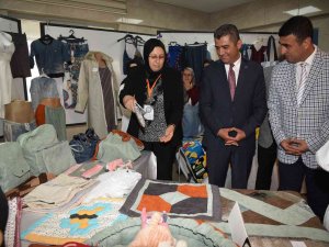 Geri Dönüştürülen Malzemelerden Yapılan Eserler Görücüye Çıktı