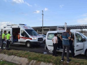 Tekirdağ’da 4 Araç Birbirine Girdi: 2 Yaralı