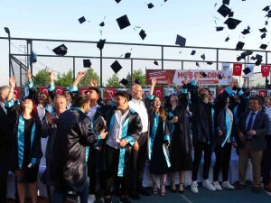 Pandemi Sonrası Mezuniyet Törenleri De Eski Coşkusuyla Kutlanıyor