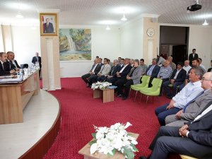 Vali Epcim: “Tüm Köyleri Asfalta Kavuşturma Hedefimize Yoğunlaştık”