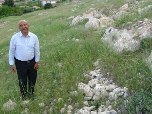 Define Uğruna 2 Bin Yıllık Kaya Mezarlar Tahrip Edildi