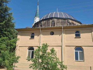 Camini Çatısından Düşen Ustalardan Birisi Hayatını Kaybetti