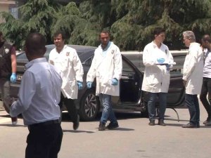 Kapalıçarşı’dan Takip Ettikleri Otomobili Kadıköy’de Kurşunladılar: 1 Yaralı