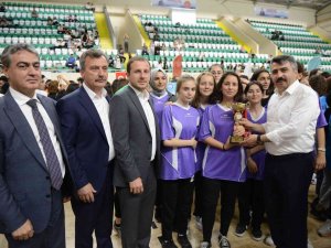 Yıldırım Belediyesi Okul Sporları Şenliği Tamamlandı