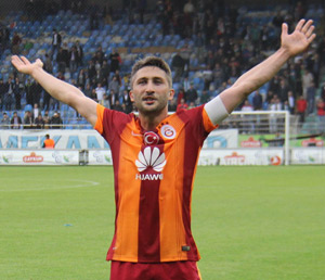 Sabri Sarıoğlu, Rizespor Maçı İle Galatasaray'da 400. Maçına Çıktı