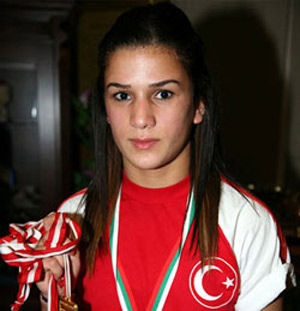 Binnur Sakal 5. Kez Türkiye Şampiyonu Oldu ve Altın Madalya Rize’nin