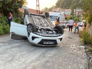 Takla Atan Araçtan Yara Almadan Kurtuldular