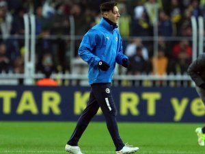 Mesut Özil: "Fenerbahçe’den Başka Bir Takımda Kariyerimi Noktalamayacağım"