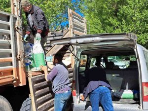 Adilcevaz’da Çiftçilere Fasulye Tohumu Dağıtımı
