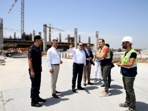 Vali Pehlivan, Çukurova Bölgesel Havalimanı İnşaatında İncelemelerde Bulundu