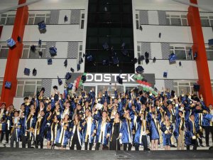 Dostek Koleji’nde 119 Öğrenci Mezuniyet Heyecanı Yaşadı
