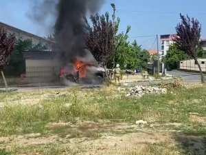 Beylikdüzü’nde Seyir Halindeki Cip Alev Topuna Döndü