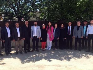 Ak Parti Sorunların Çözümü İçin Halkla Bir Araya Geliyor