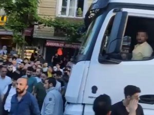 Yaşlı Adamı Ezdi, Şoka Girip Araçtan İnmedi