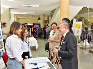 Deü’lü Gençler, Depark İle Kariyer Fırsatlarını Öğrendi