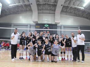 Döşemealtı’nın Kızları Türkiye Şampiyonasına Katılmaya Hak Kazandı