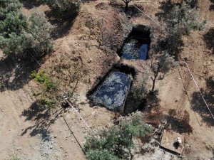 Su Ararken Petrol Sevinci Yaşadılar