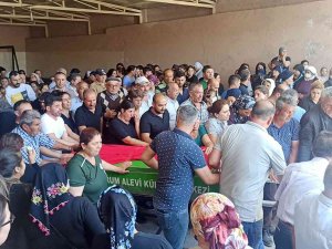 Eniştesi Tarafından Öldürülen Genç Kadın, Gözyaşları Arasında Son Yolculuğuna Uğurlandı