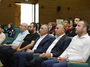 Sultangazi Belediyesinde Afet Eğitimleri Başarıyla Tamamlandı