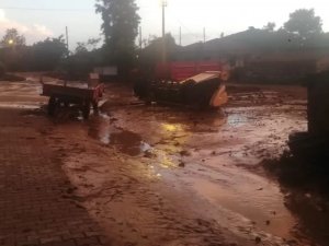 Yağış Sonrası Kula Köyü Sular Altın Kaldı