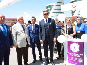 Erzurum’da “Tableti, Telefonu Bırak Doğaya Bak” Temalı Fidan Dikme Etkinliği
