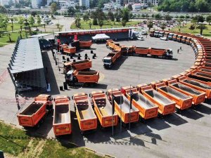 Samsun Büyükşehir Belediyesi Araç Filosuna 45 Yeni Kamyon