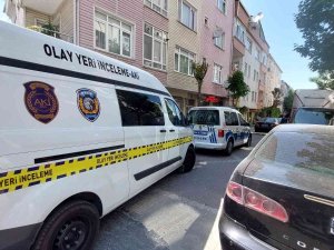 Küçükçekmece’de, İçinde Çocuk Ve Kadın Olan Araca Silahlı Saldırı