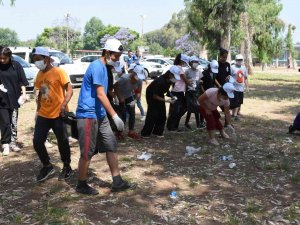 Tarsus’ta 350 Öğrenci Çevre Temizliği Yaptı