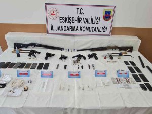 Eskişehir Merkezli Uyuşturucu Operasyonunda 28 Şüpheli Yakalandı