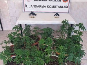 Uyuşturucu Ve Silah Ele Geçirildi