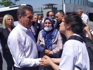 Sarıgül, Metris Cezaevi Önünde ‘Af’ Çağrısını Yineledi