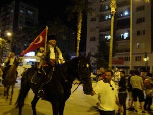 Kozan Belediye Başkanı At Sırtında Kozan Halkını Selamladı