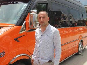 Minibüs Şoförü Bayılan Yolcuyu Güzergah Değiştirip Hastaneye Yetiştirdi