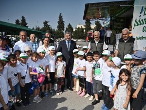 "Yeşil Vatan Tırı"na Öğrencilerden Yoğun İlgi