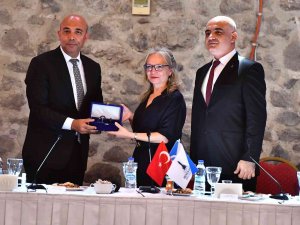 İ̇zmir’de Emniyet Ve Zabıtadan İş Birliği Kararı