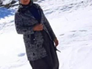 Otomobilin Çarptığı Kadın Hayatını Kaybetti