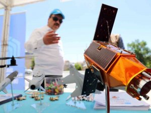 Bilim Ve Teknoloji Üniversitesi Sahaya İndi