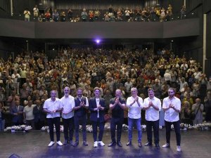 Muratpaşa Belediyesi Nazım Hikmet’i Andı