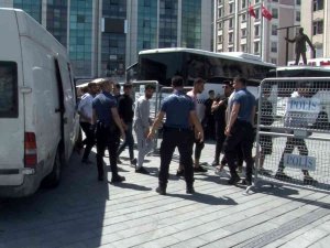 Esenyurt’ta Polis Ekipleri Düzensiz Göçmenlere Göz Açtırmadı