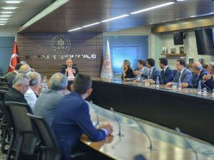 Başkan Tütüncü, Antalya’nın Talepleri Bakan Ersoy’a Aktardı