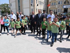Minikler Toprakla Buluştu