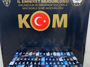 Gaziantep’te 186 Adet Kaçak Cep Telefonu Ele Geçirildi