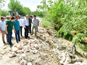Yeşilyurt’ta Çevre Düzenlemeleri Devam Ediyor