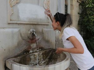 43 Dereceye Ulaşan Sıcaklık Tarım İşçilerini Bunalttı, Vatandaşlar Dışarı Çıkmadı