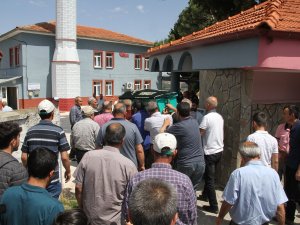 Ailesi Uyurken Evi Yakan Baba Defnedildi