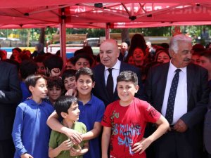 Keçiören Toygar Börekçi Ortaokulu’na Yeni Halı Saha