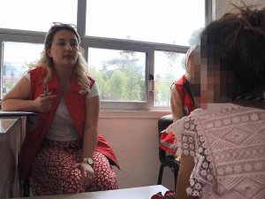 Dilendirilen Küçük Kız: "Biz Bu İşi Önceden Bilmiyorduk, Bize Ninem Öğretti"